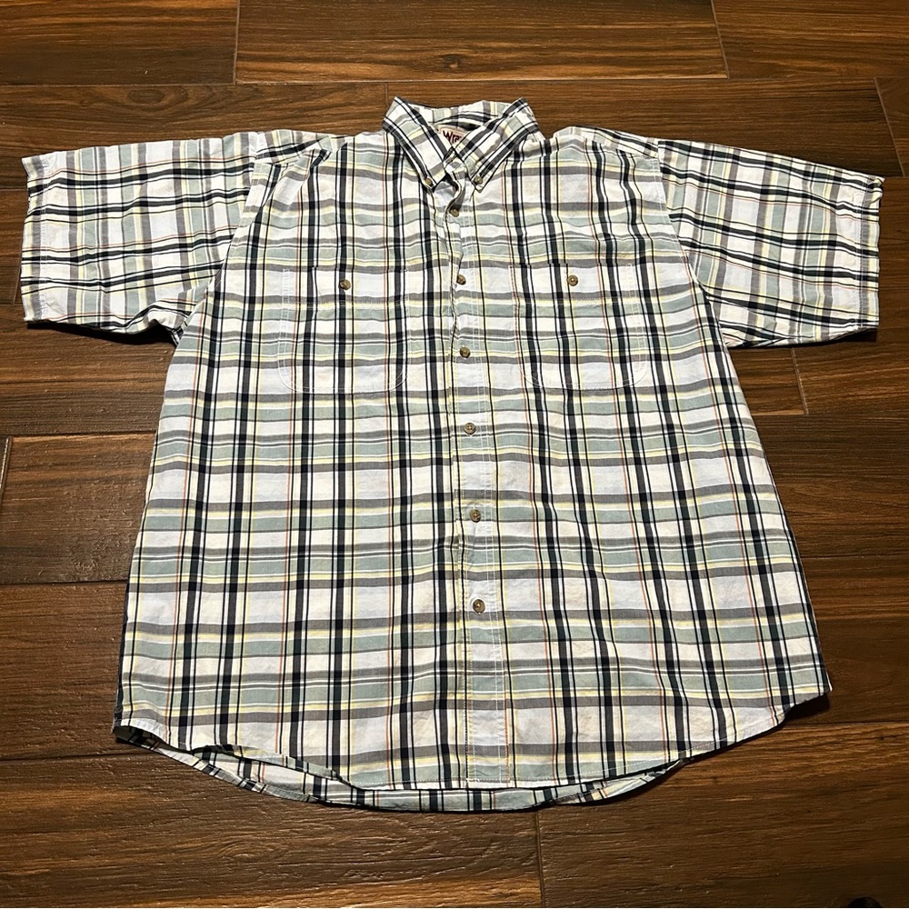 Wrangler Wrinkle Resist Men’s Short Sleeve‎ Button Down Shirt XL 100% Cotton